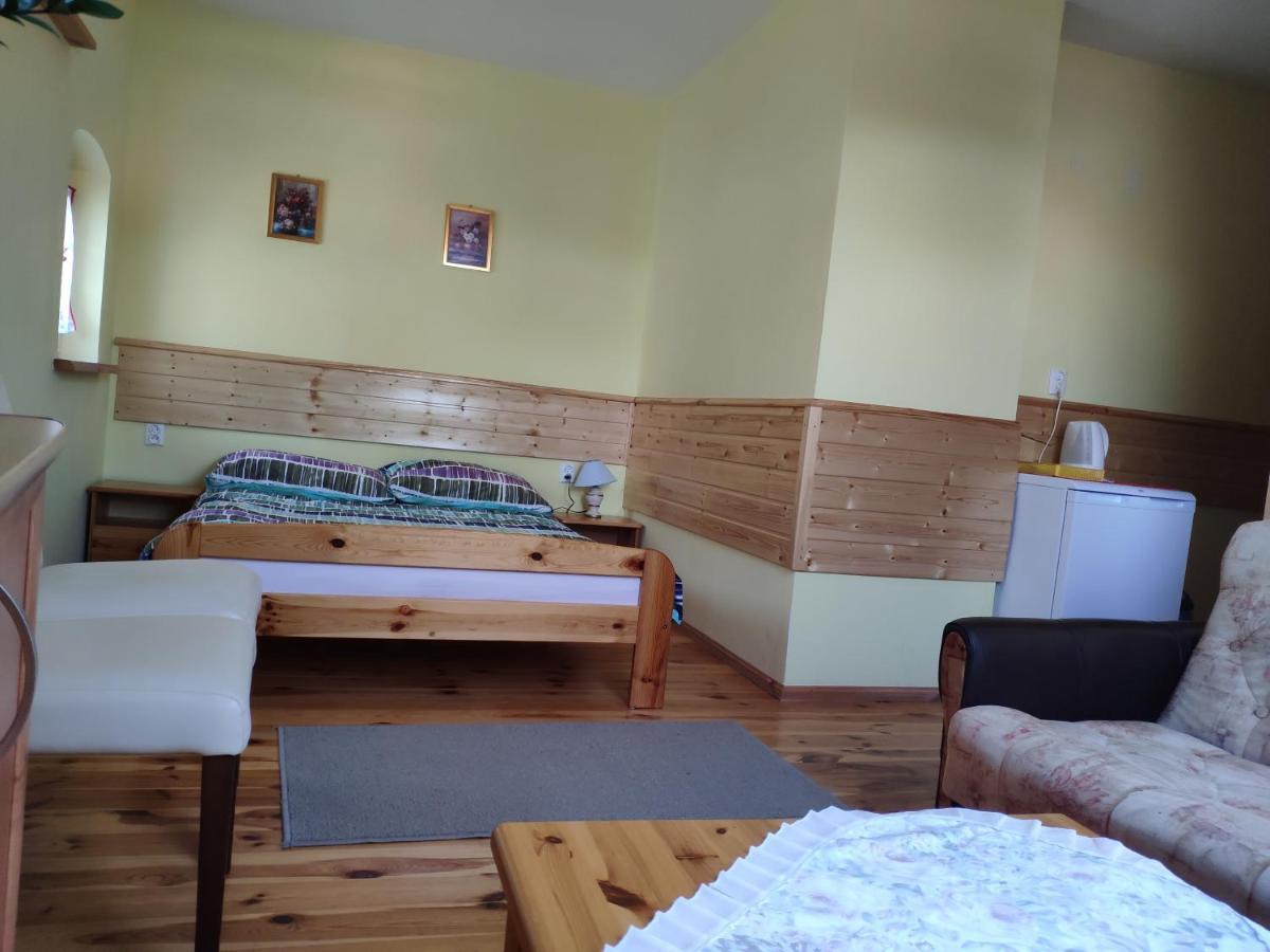 Apartamenty Wakacyjne Nad Jeziorem Juksty มรุงโกโว ภายนอก รูปภาพ